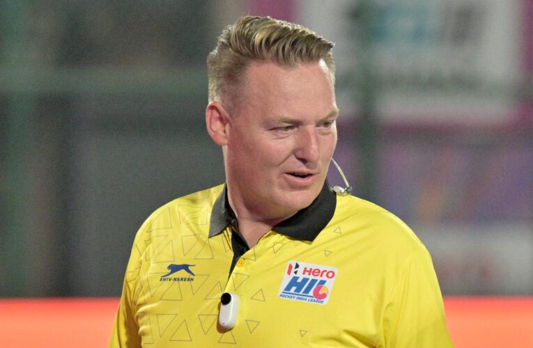 Meet HIL umpire Coen, brother of Daan van Bunge who was hit for six sixes in an over by Herschelle Gibbs in 2007 World Cup