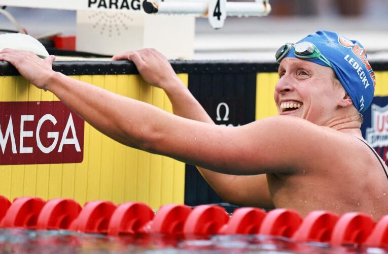 Ledecky, Walsh break world records on final day at Tyr Pro Swim meet