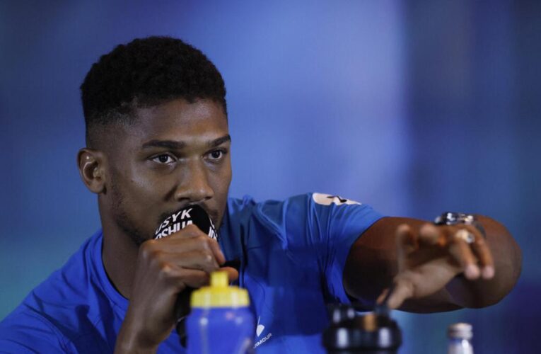 Former heavyweight champion Joshua to have elbow surgery