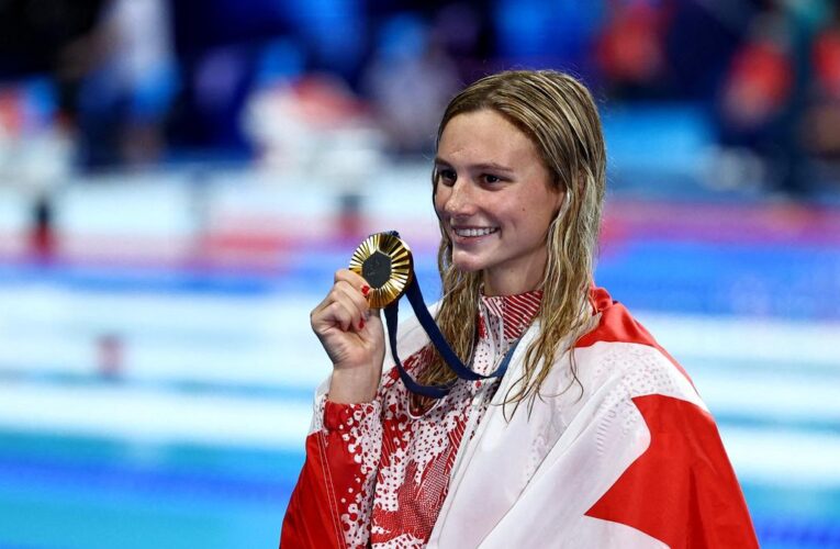 An absolute phenomenon: Titmus hails McIntosh after Canadian smashes her 400m freestyle world record