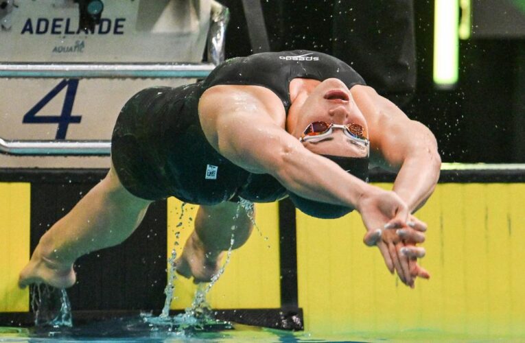 Kaylee McKeown cruises to 100m backstroke crown at Australian trials