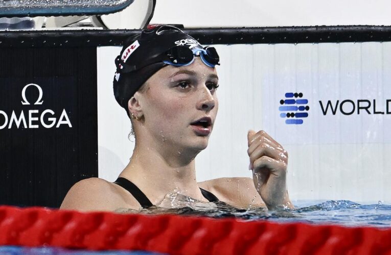 Summer McIntosh breaks 400m medley world record