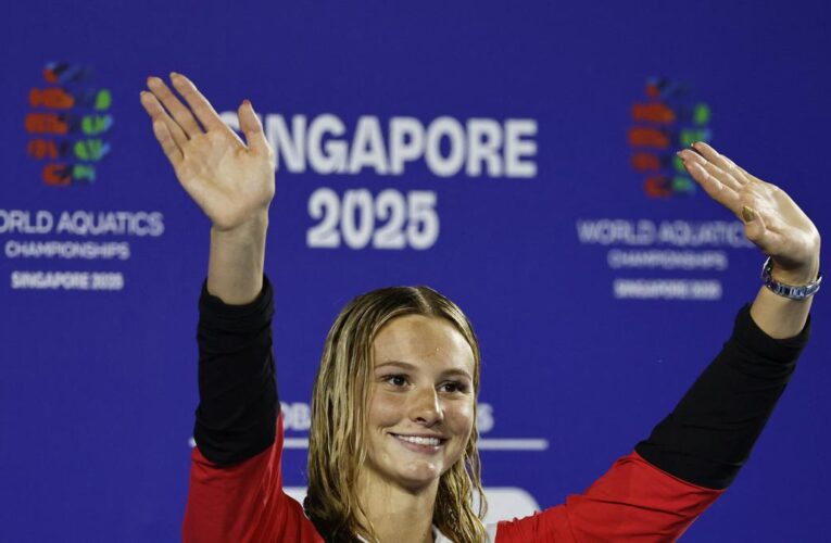 World Swimming Championships: McIntosh motors to 400m freestyle crown, Australia revel in relay golds