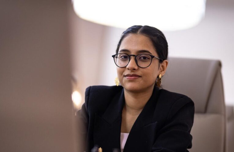 FIDE Women’s World Cup: Divya beats Harika on tiebreaks to enter semifinals