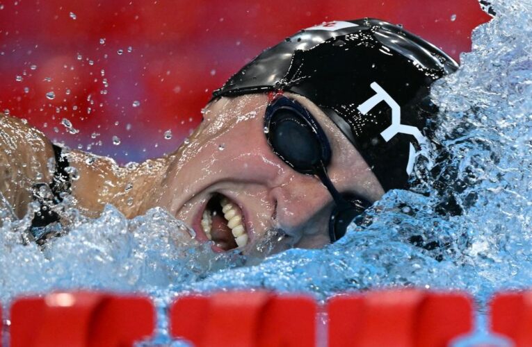 Katie Ledecky remains unbeatable in the 1,500 freestyle at the World Swimming Championships