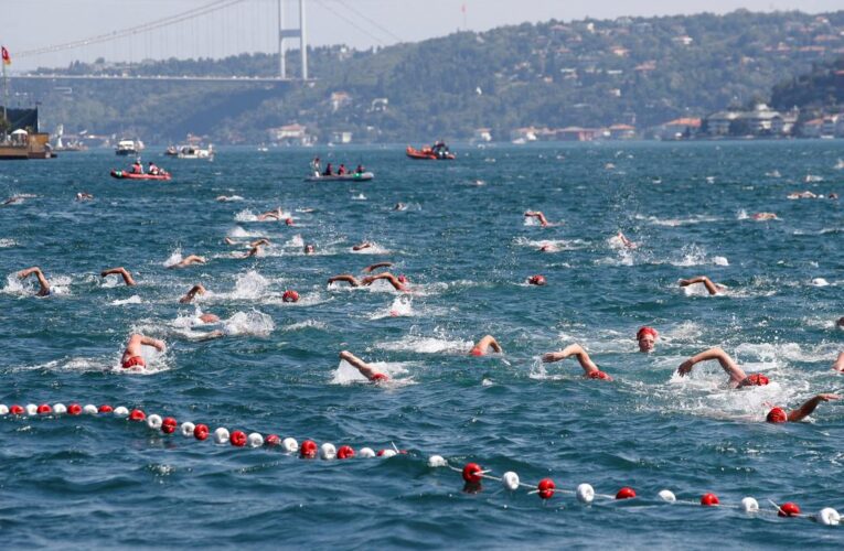 Who is the missing Russian swimmer of cross-Bosphorus race in Turkey?