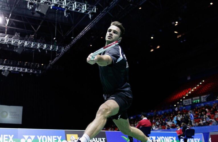 Badminton coach Joachim Persson banned for betting on matches courtside