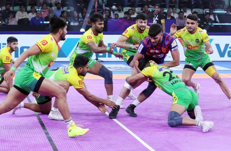 Watch PKL 2025 Highlights: Bengaluru Bulls thrashes Bengal Warriorz, Patna Pirates crushes Dabang Delhi K.C.
