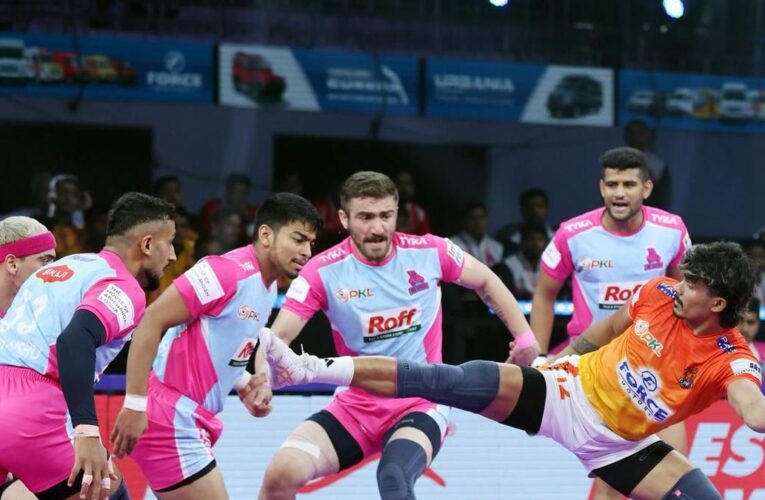 Watch PKL 2025 Highlights: Mohit’s Super Tackles steal win for Puneri Paltan; Gujarat Giants eases past Bengal Warriorz