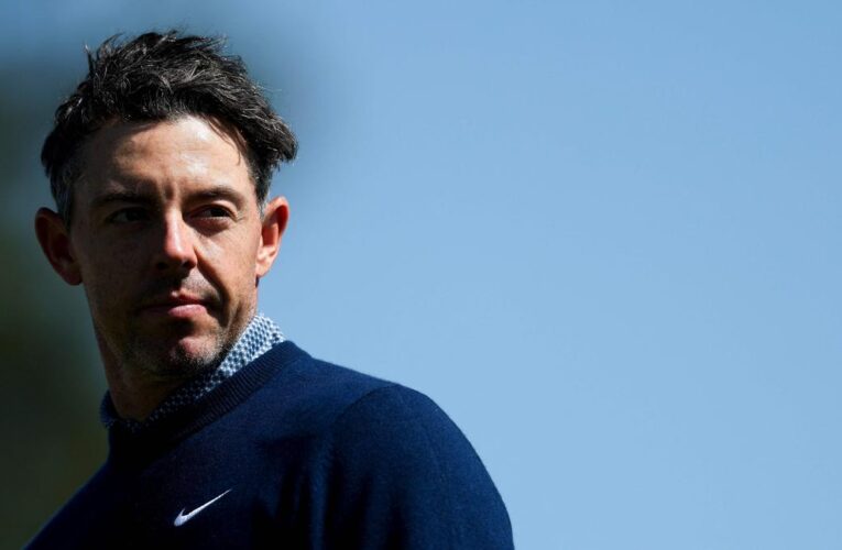 Rory McIlroy tied for lead to begin Masters defense