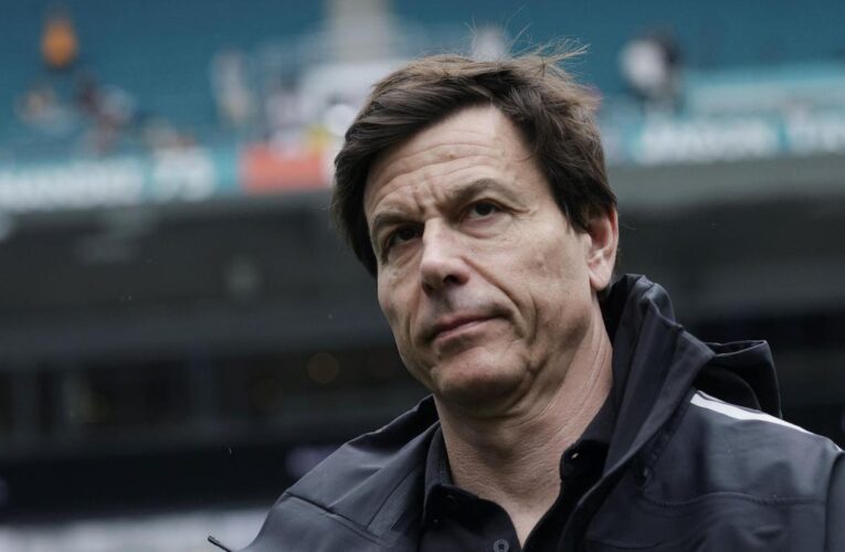 Mercedes up for Formula One returning to V8 engines in 2030, says Toto Wolff