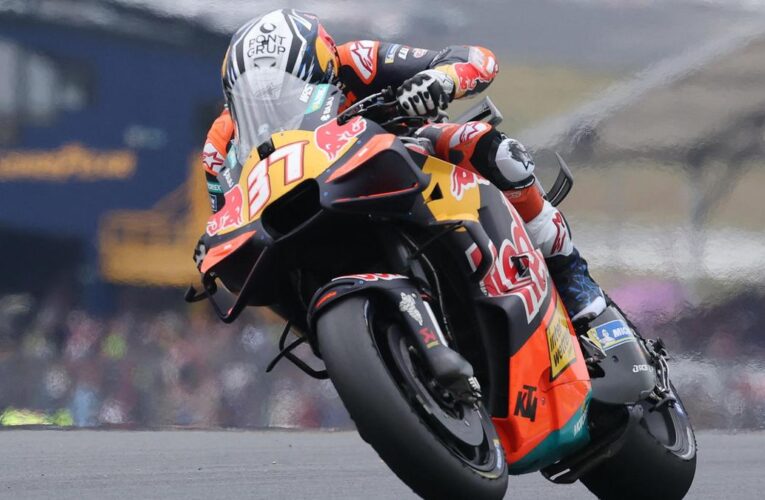 Acosta ends 588-day pole drought at Catalan Grand Prix, both Aprilias crash