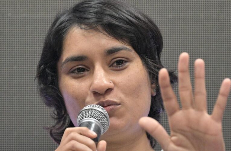 Vinesh Phogat reacts after WFI issues show cause notice